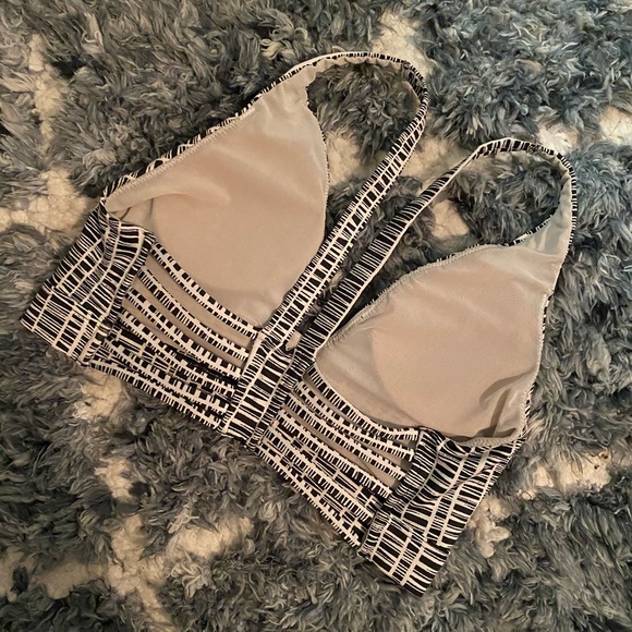 Victoria’s Secret VSX Sports Bra - Picture 8 of 8